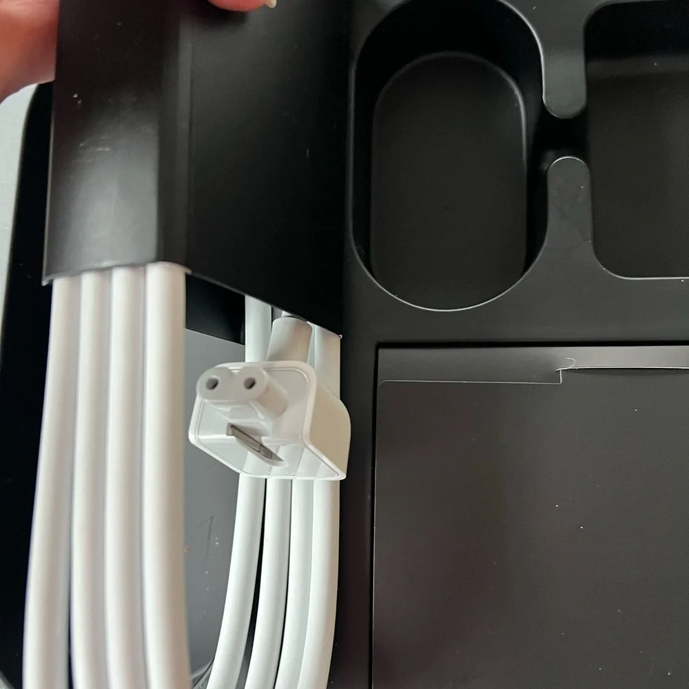 Apple MacBook Pro 13 Box With Original Charger Adapter Never Used​​
